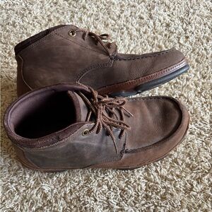 Men’s size US11 Olukai Hamakua Chukka Boots